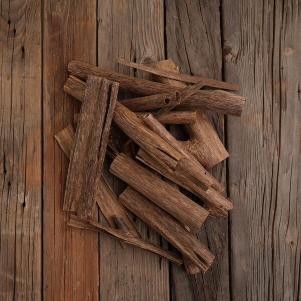 Vietnamese Oud Chips